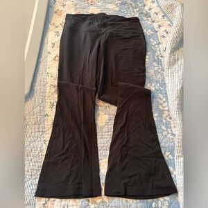 Lululemon black flared align leggings - size 12